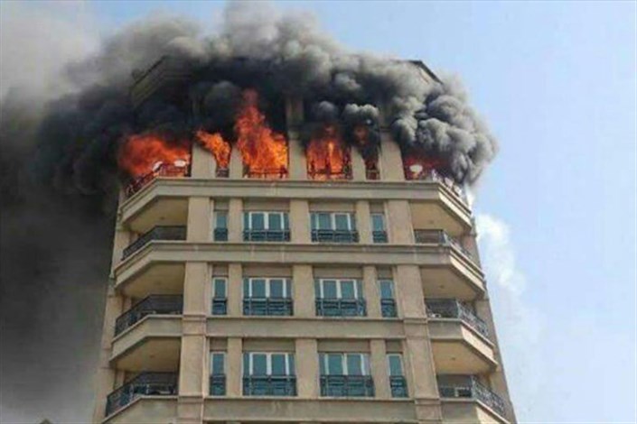 آتش&zwnj;سوزی در یک ساختمان ۴ طبقه در خیابان مرتضوی/ آتش&zwnj;نشان&zwnj;ها جان ۴ تن را نجات دادند