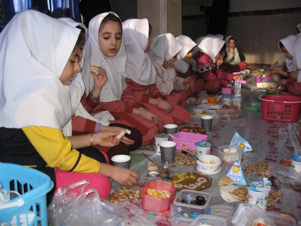 اجرای طرح صبحانه ی سالم در آموزشگاه های شهرستان ایوان