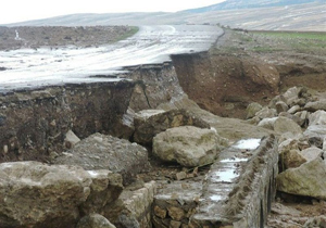 قطع راه ارتباطی روستای «پران پرویز» پلدختر