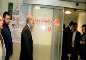 لاریجانی از آیت الله مومن عیادت کرد/وضعیت جسمانی آیت الله مومن پایدار است