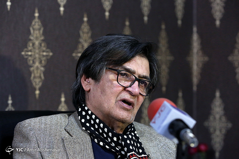 رویگری: سرود &laquo;الله الله&raquo; را زمان حکومت نظامی خواندم/از برخی کارگردانان دلخورم