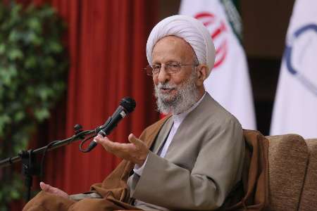 مدعیان حقوق بشرِ دنیا از فجایع فرانسه خجالت زده باشند