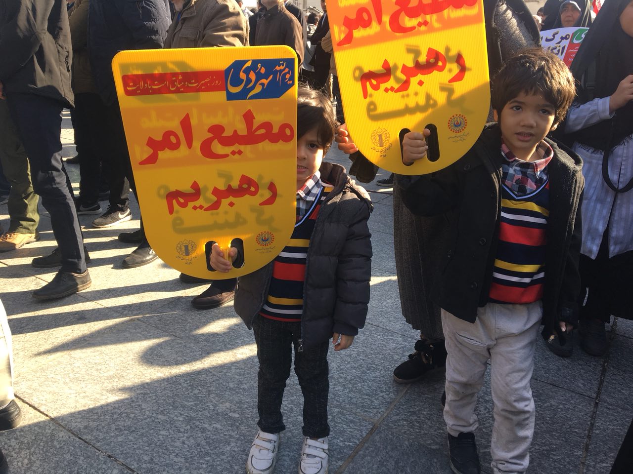 صدای مرگ بر آمریکای مردم در میدان امام حسین(ع) طنین&zwnj;انداز شد/حضور پررنگ نسل چهارمی&zwnj;ها در آستانه چهل&zwnj;سالگی انقلاب
