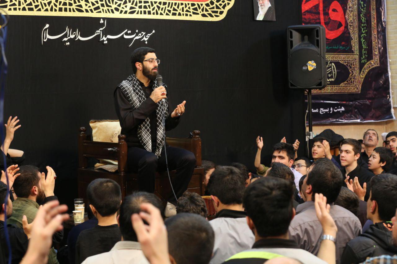 گزارش تصویری از عزاداری شب چهارم دهه فاطمیه مسجد سیدالشهدا (ع)