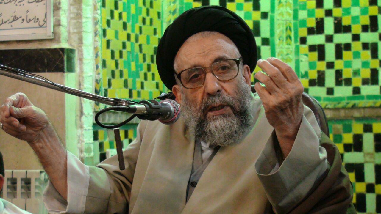 ویژگی‌های آیت الله خسروشاهی شبیه علامه طباطبایی بود