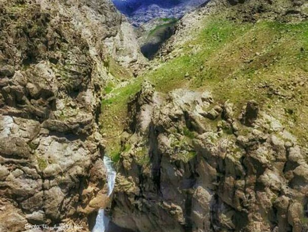 تصاویری از آبشاری زیبا در طالقان