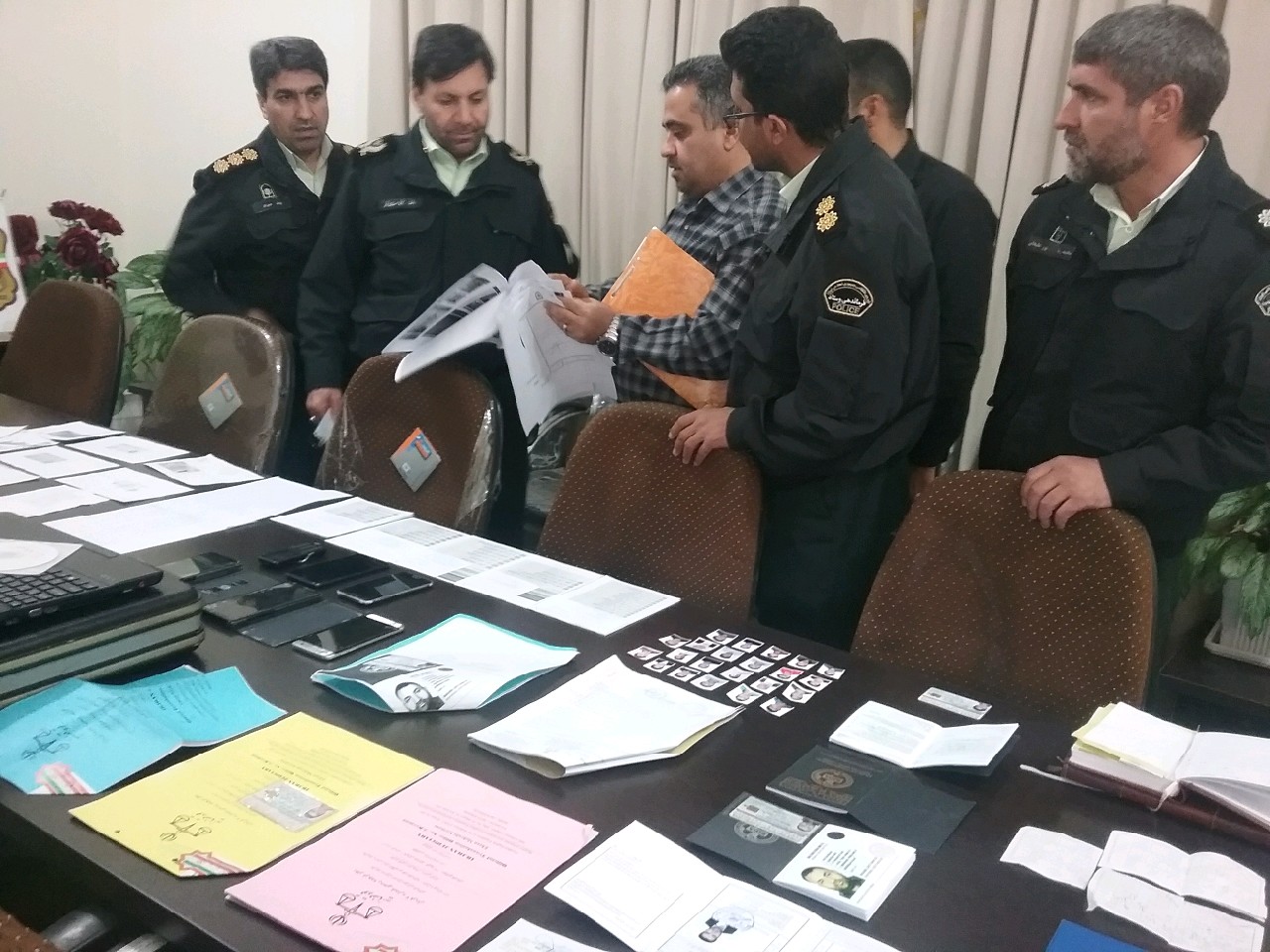 دستگیری عاملان جعل مدارک هویتی در کرمان