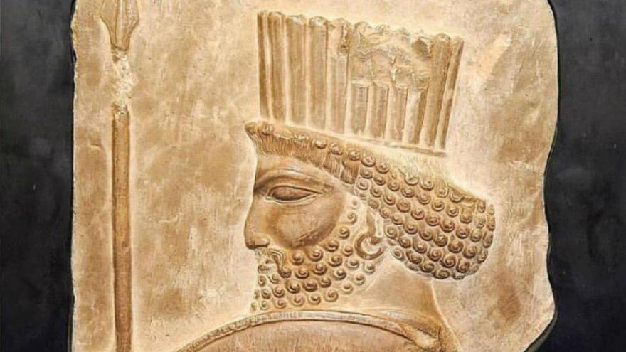 سر سرباز هخامنشی دوم و سوم به ایران باز می‌گردد؟