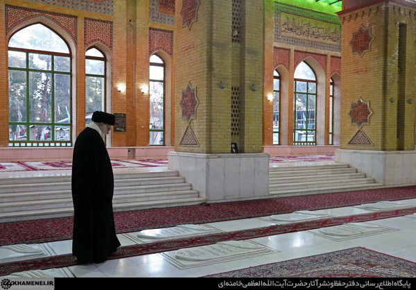 حضور رهبر انقلاب در گلزار شهدای تهران +تصاویر
