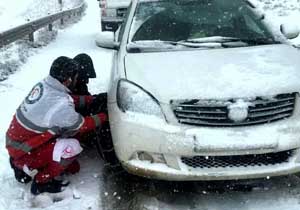 امداد رسانی به ۸۰ گرفتار در برف