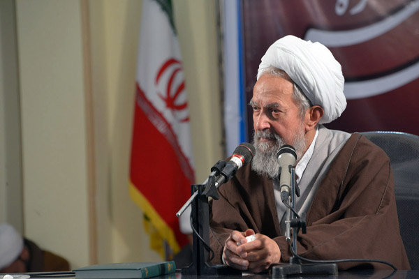 طلیعه انقلاب اسلامی عاملی برای پیشرفت ادیان است/ دنیایی بدون جنگ و خونریزی از آرمان‌های دین اسلام است