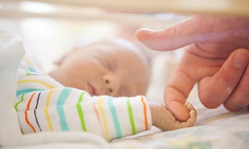 هزارو ۸۰۰ زوج اصفهانی در انتظار پذیرش فرزند
