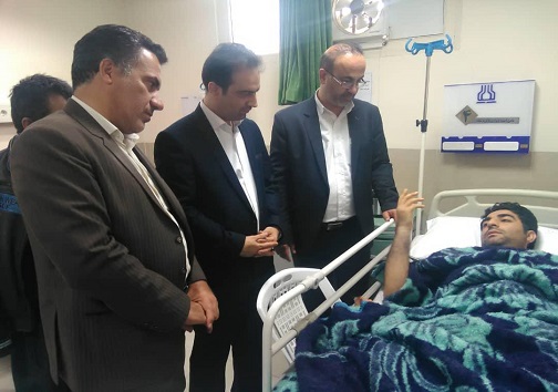 عیادت مدیرکل آموزش و پرورش خوزستان از معاون مضروب هنرستان حمیدیه