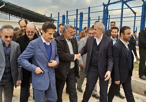 افتتاح و کلنگ زنی چند طرح کشاورزی در بویین زهرا / بازدید از یک واحد پرورش گاو شیری