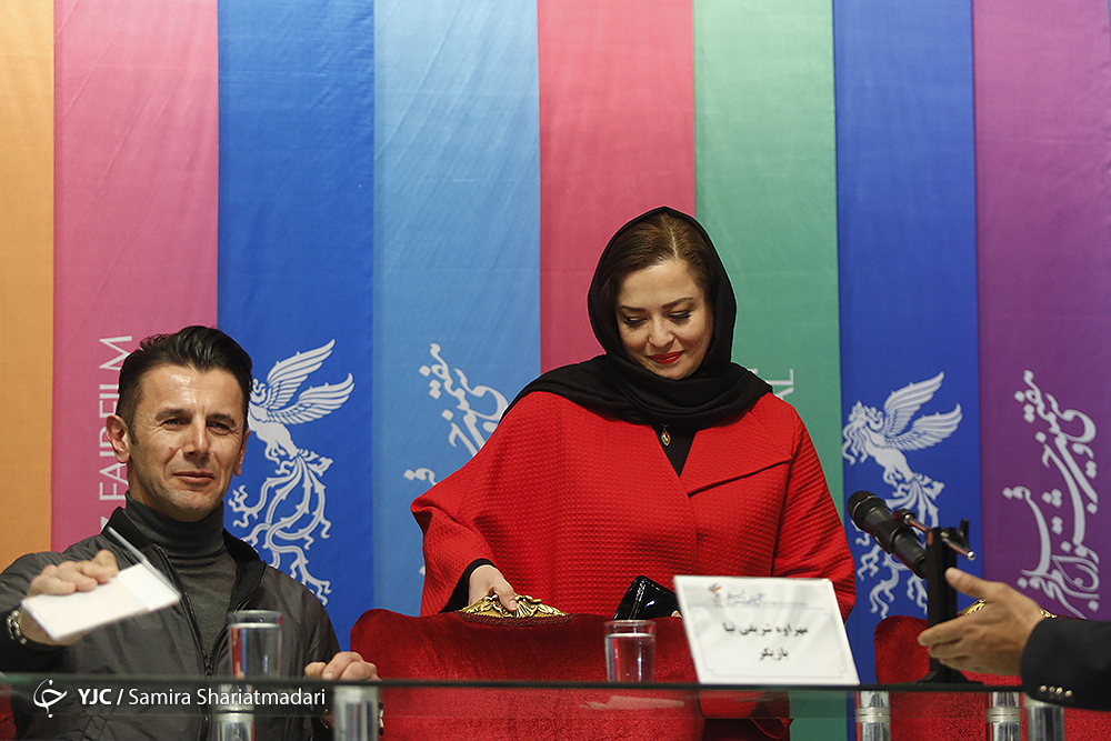 اسعدی: از من نپرسید چرا این فیلم را ساختم/شریفی نیا: پیشنهادات زیادی را برای &laquo;درخونگاه&raquo; رد کردم