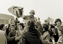 علت اینکه امام خمینی (ره) در ۱۲ بهمن ۵۷ اول به بهشت زهرا رفتند، چه بود؟ + فیلم