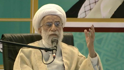 لحظه فرود بالگرد امام خمینی‌(ره) در بهشت زهرا(س) + فیلم