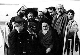 علت غیبت آیت الله خامنه ای در هنگام سخنرانی امام خمینی(ره) چه بود؟