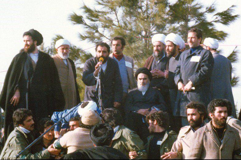 ۱۲ بهمن ماه نماد استقامت، پایمردی و ولایت پذیری ملت ایران است