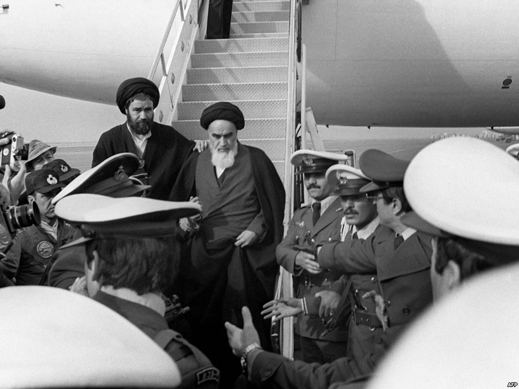 حال و هوای تهران در ۱۲ بهمن ۵۷ از زبان خبرنگار فرانسوی + تصاویر