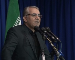افتتاح و بهره برداری از ۶۲۰ پروژه همزمان با ایام دهه فجر در زنجانوی گفت: برای حفظ اشتغال 1400 میلیارد تومان اعتبار در نظرگرفته شده که 1000 میلیارد تومان آن تسهیلات و 400 میلیارد تومان اعتبار است .