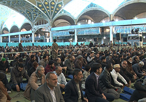 قطار انقلاب اکنون در مسیر خود حرکت می کند