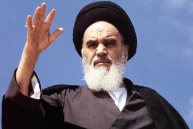 سخنان کوبنده امام خمینی (ره)، تیغ بُرنده&zwnj;ای زیر گلوی آمریکایی&zwnj;ها + فیلم