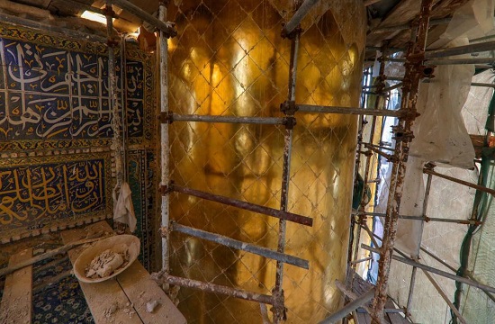 اتمام عملیات مرمت مناره جنوبی ایوان نجف با همت استادکاران ایرانی +تصاویر