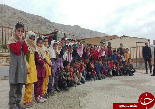 آغاز سفر کتابخانه های سیار کانون به روستای استان خوزستان