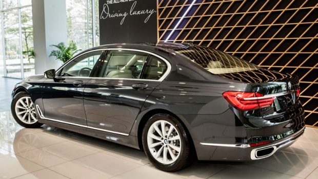 بی ام و 730 ال آی (BMW 730Li) را بشناسید+ تصاویر