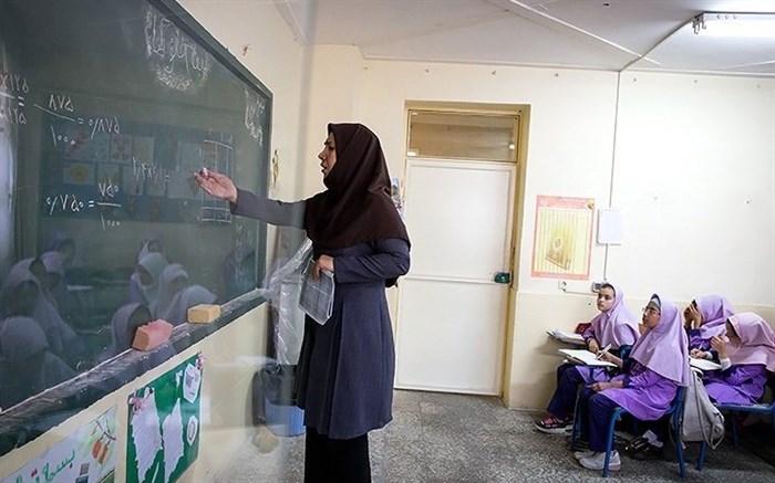 روند نزولی جذب دانشجومعلم طی ۶ سال/ به کارگیری ۲۳ هزار فارغ التحصیل دانشگاه فرهنگیان از مهر ۹۸