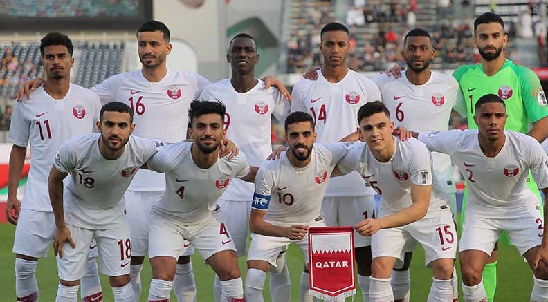 استقبال گرم امیر قطر از بازیکنان تیم ملی فوتبال کشورش +فیلم