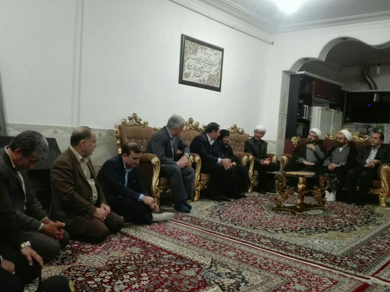 تکریم به پدر و مادر شهدای انقلاب اسلامی ضرورت دارد