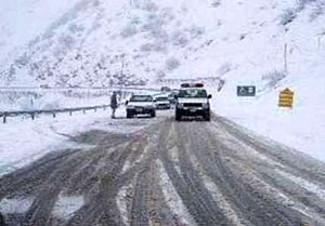 جاده&zwnj;های نهاوند باز است/ راهداران در آماده باش کامل هستند