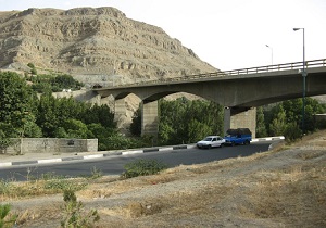 سلفی خطرناک پسر جوان بر روی پل چالوس + فیلم