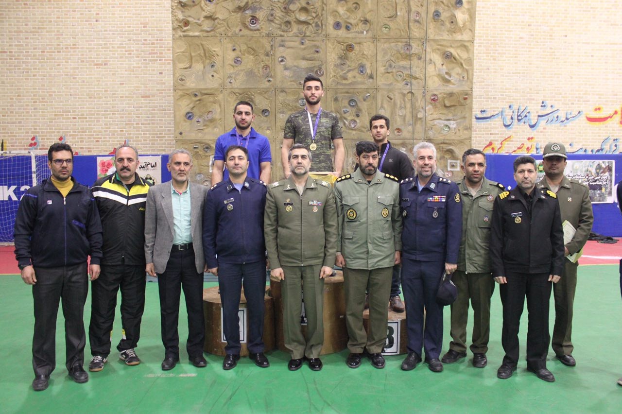 دانشگاه افسری امام علی قهرمان مسابقات سنگنوردی ارتش شد