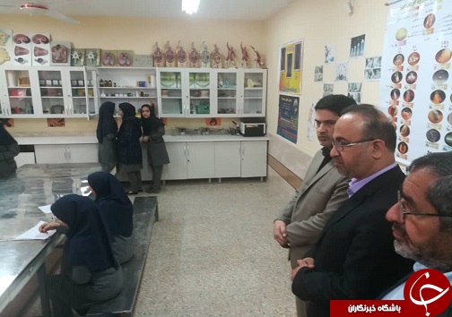 افتتاح نمایشگاه علمی و فرهنگی در بخش گمبوعه شهرستان حمیدیه