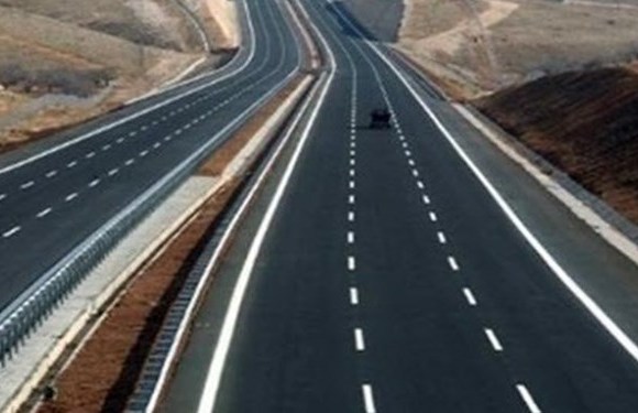 احداث ۲۶۰ کیلومتر آزادراه و ۲۶۳ کیلومتر بزرگراه در آذربایجان&lrm;شرقی