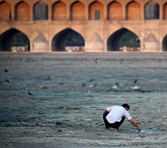 زاینده‌رود را با رویکرد ملی احیا کنیم