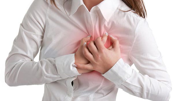 علائم حمله قلبی در خانم&zwnj;ها که از آنها بی&zwnj;خبرید+ راهکارهای پیشگیری و درمان بیماری قلبی