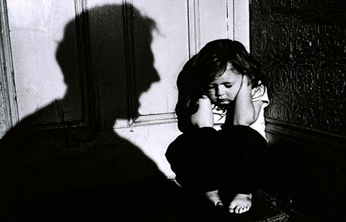 چگونه کودکان را از ابتدا با احساساتشان آشنا کنیم؟