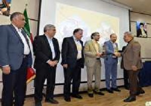 قدردانی از کارآفرینان برتر تأمین اجتماعی خراسان جنوبی