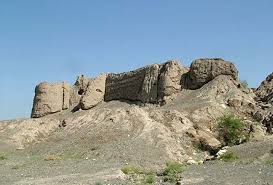 مرمت قلعه کمیز رودان
