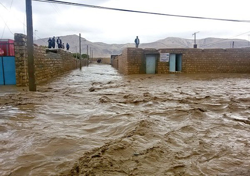 محور ارتباطی فنوج به رمشک بازگشایی شد