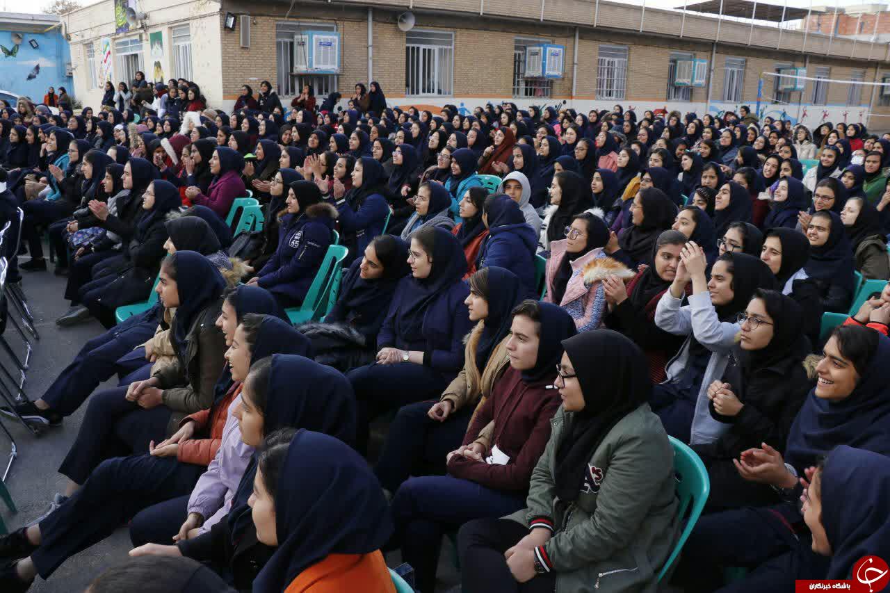 جشن دهه فجر با حضور بانوان افتخار آفرین دیار کریمان + تصاویر