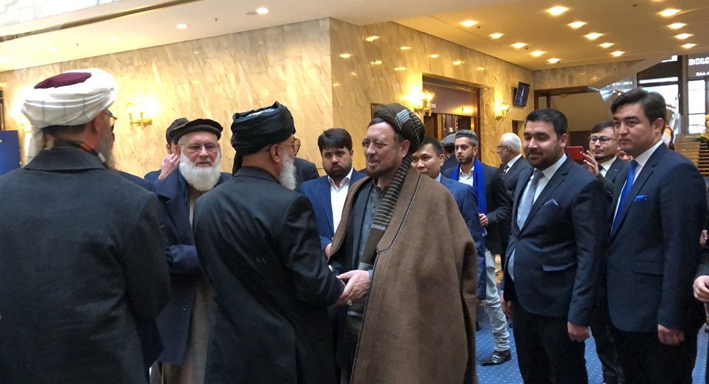 گزارش تصویری: مواجهه گرم رهبران سیاسی افغانستان و نمایندگان طالبان
