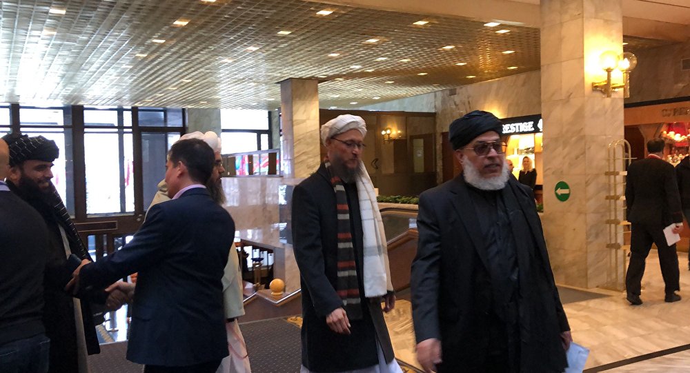 گزارش تصویری: مواجهه گرم رهبران سیاسی افغانستان و نمایندگان طالبان