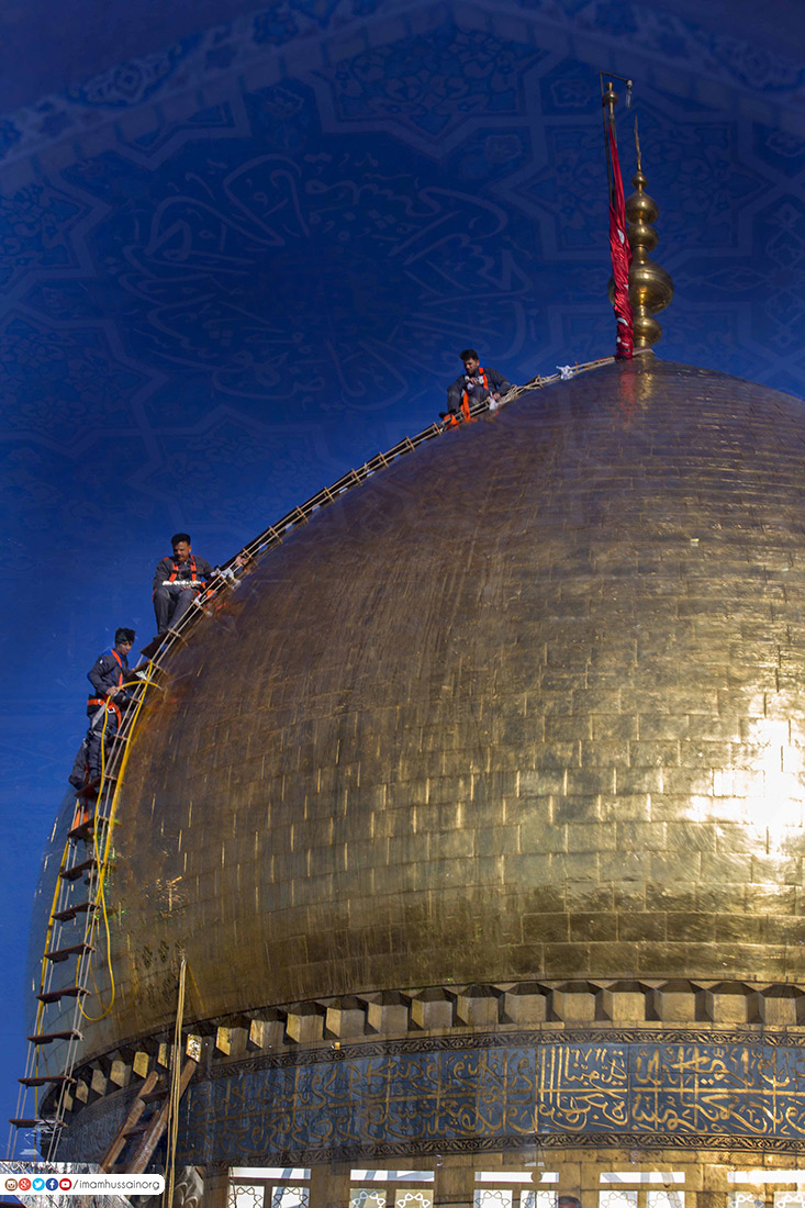 گنبد حرم مطهر امام حسین (علیه السلام) شست&zwnj;وشو شد+عکس