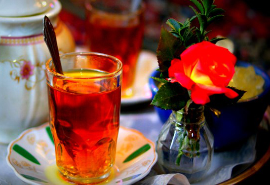 باید&zwnj;ها و نبایدهای مصرف چای از دیدگاه طب سنتی