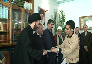 ۴۰ نفر از برترین‌های کنکور در اردبیل تجلیل شدند